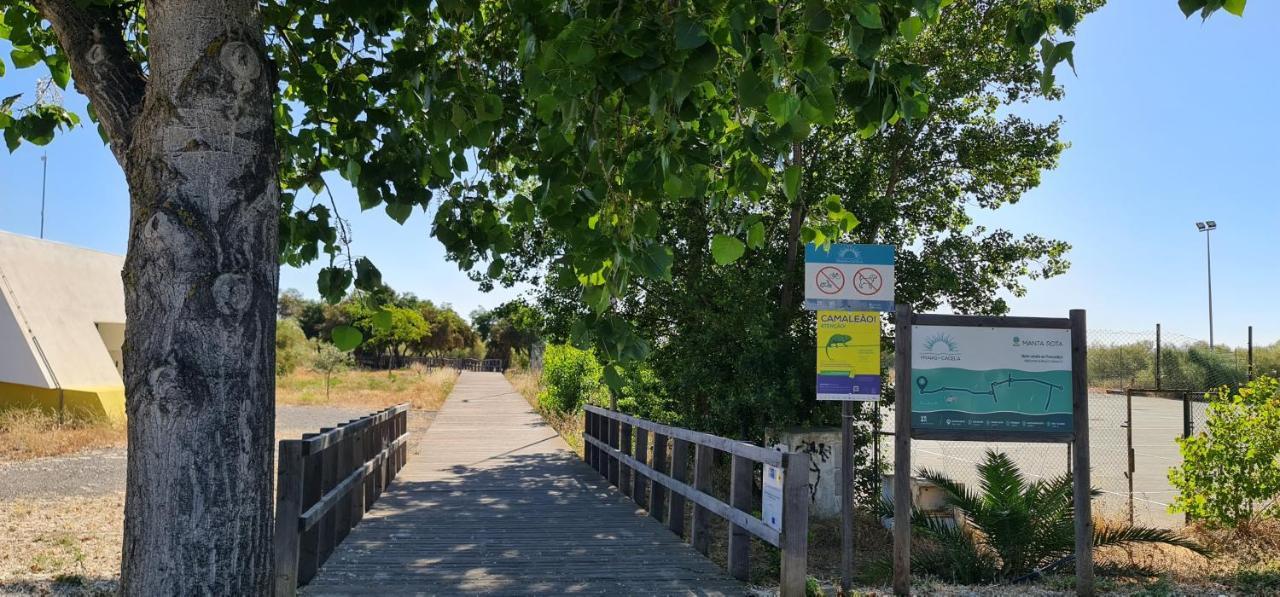 Manta Treasure - Beach+Wifi+Barbecue+Backyard ヴィーラ・ノーヴァ・デ・カセラ エクステリア 写真